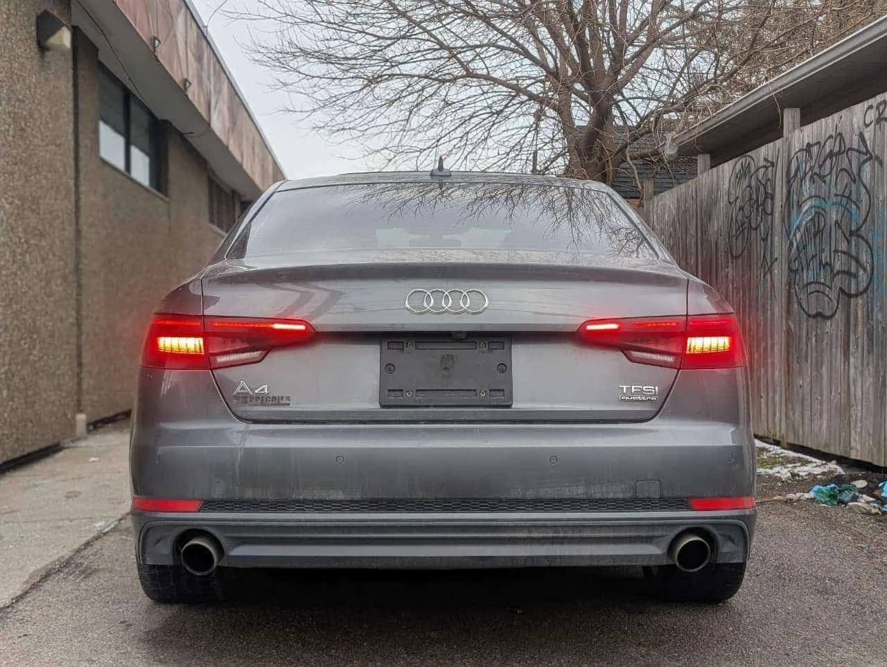 Audi A4 Premium Plus/S Line/Подгрев/Шибедах/360 Кам/Памет, снимка 4 - Автомобили и джипове - 54476895