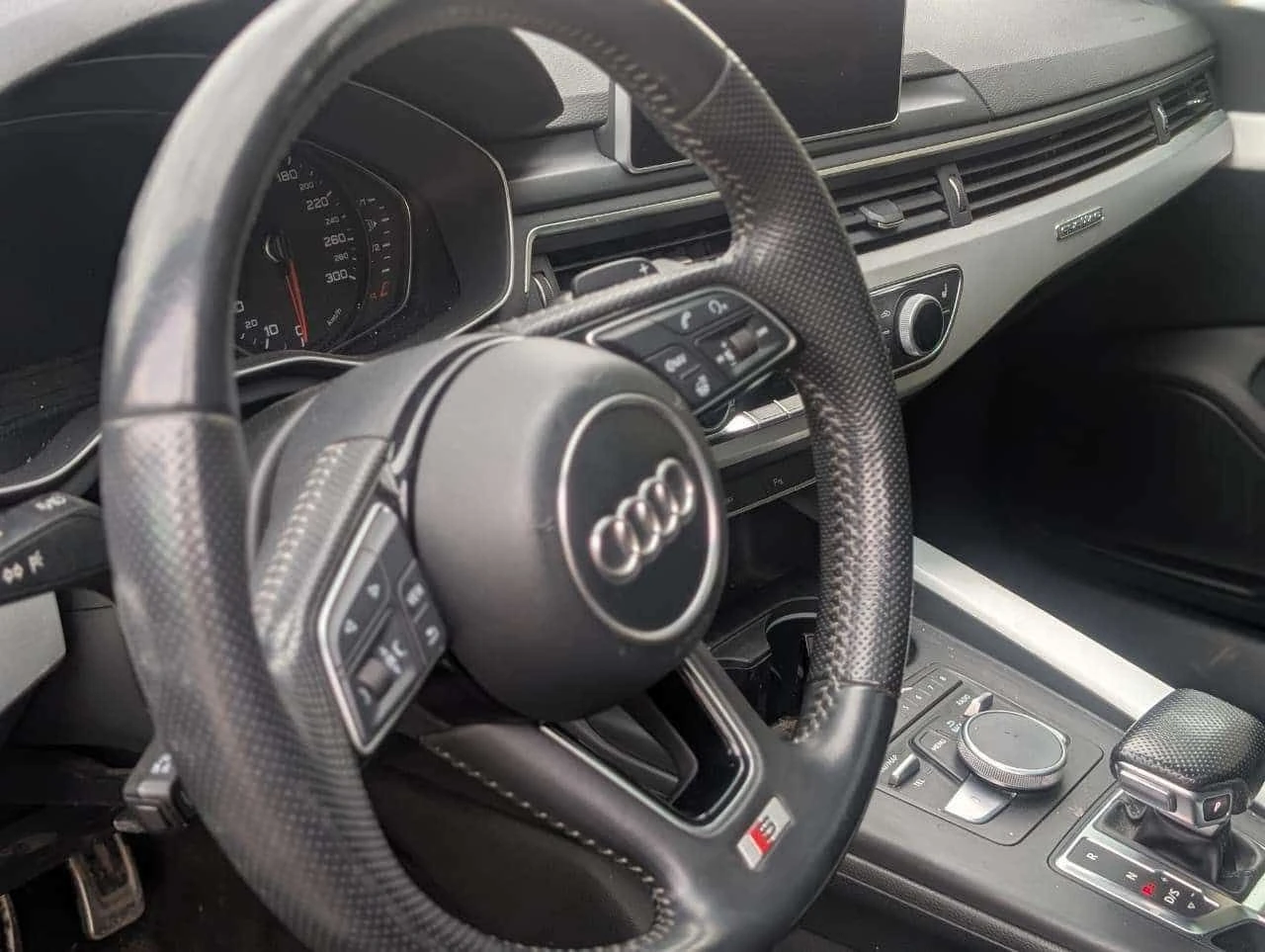 Audi A4 Premium Plus/S Line/Подгрев/Шибедах/360 Кам/Памет, снимка 7 - Автомобили и джипове - 54476895