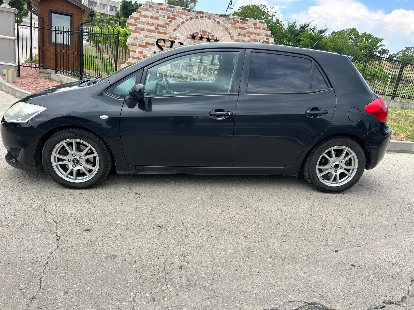 Toyota Auris 2.0d 6ск. , снимка 15 - Автомобили и джипове - 55031243