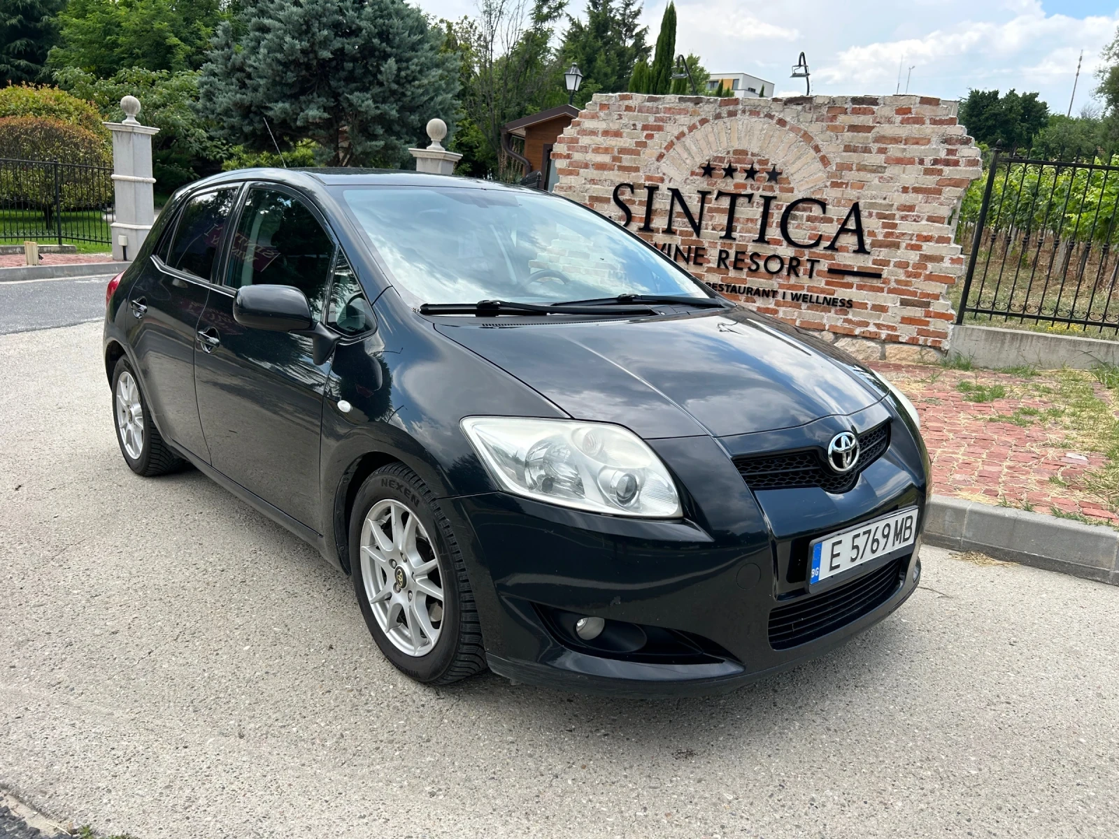 Toyota Auris 2.0d 6ск. , снимка 11 - Автомобили и джипове - 55031243