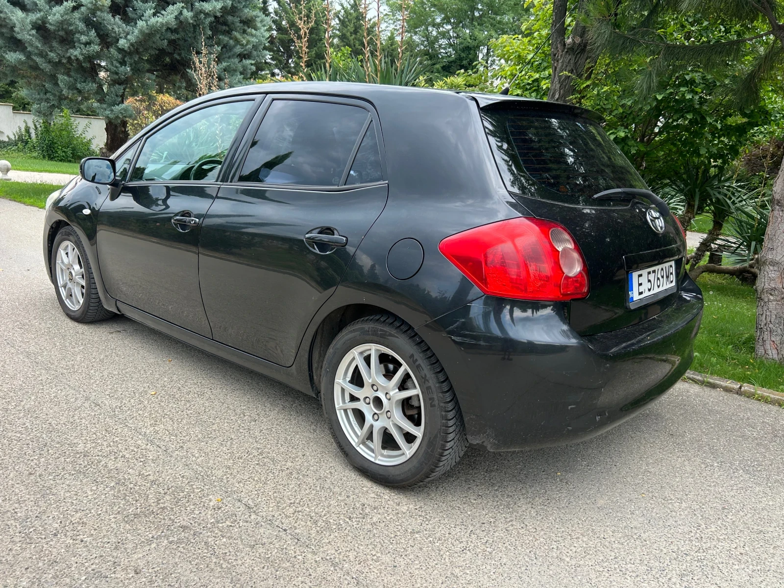 Toyota Auris 2.0d 6ск. , снимка 6 - Автомобили и джипове - 55031243