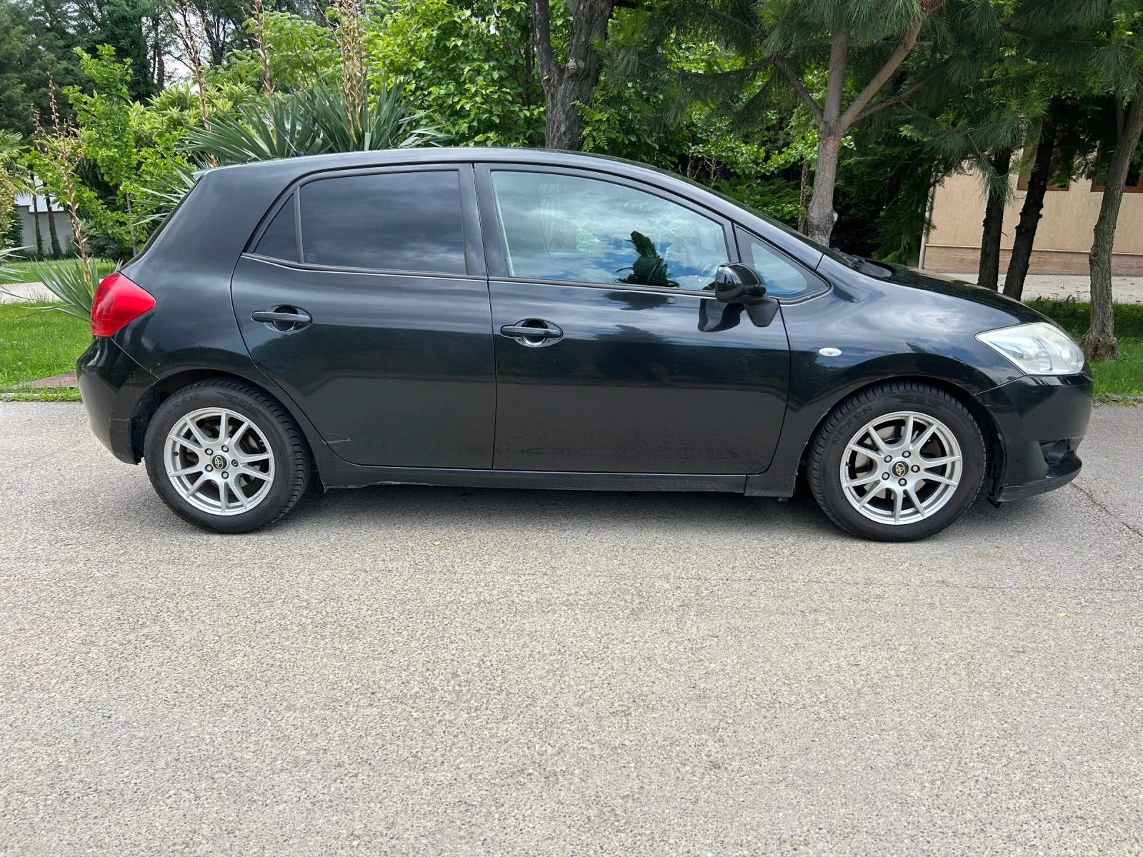 Toyota Auris 2.0d 6ск. , снимка 7 - Автомобили и джипове - 55031243