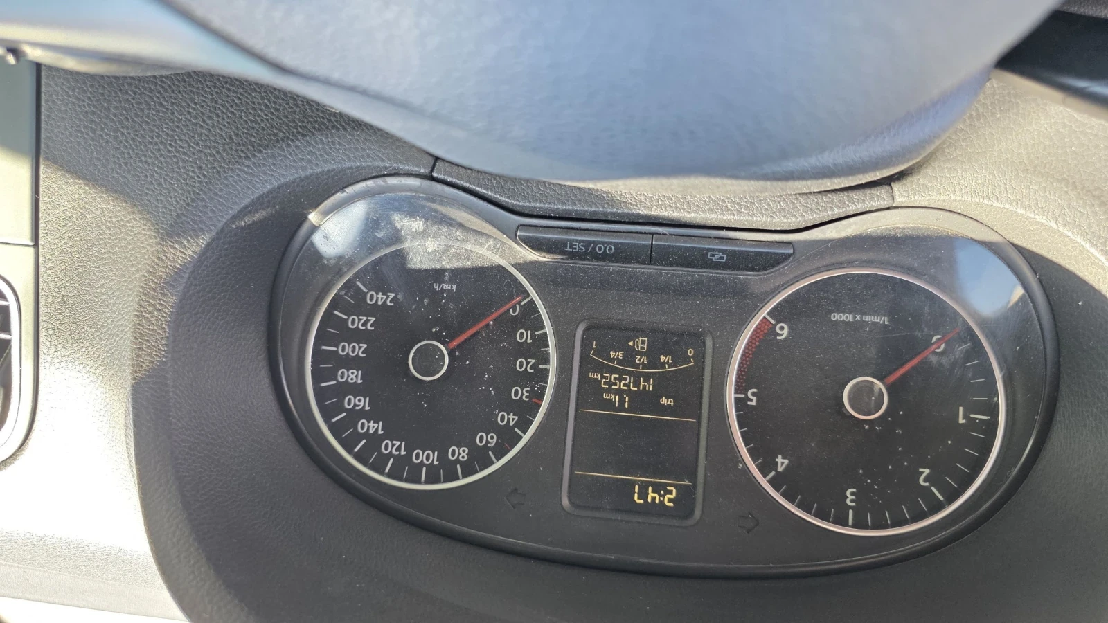 VW Polo 1.6 TDI , снимка 12 - Автомобили и джипове - 55180517