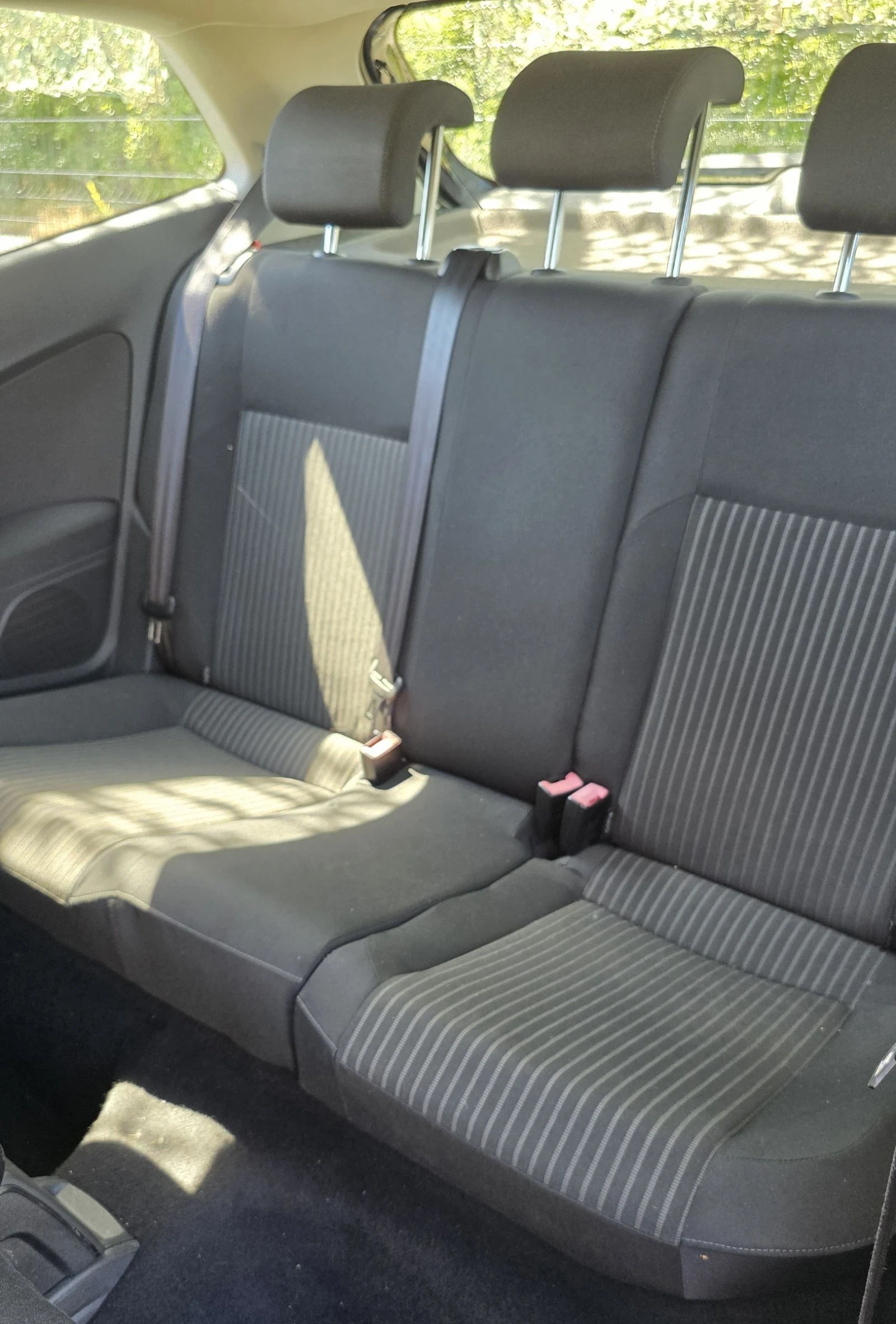 VW Polo 1.6 TDI , снимка 14 - Автомобили и джипове - 55180517