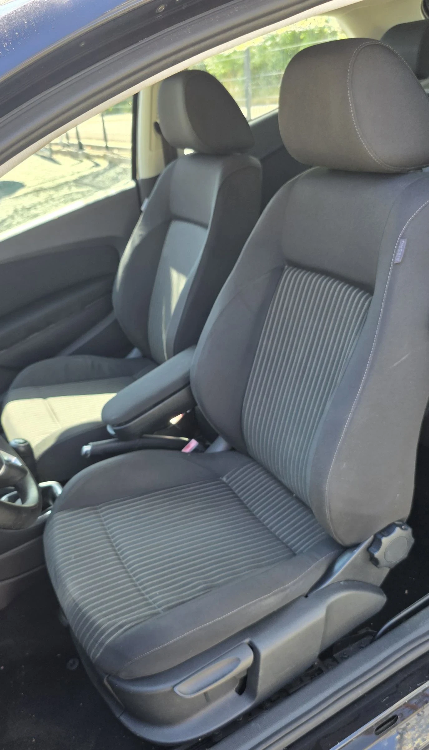 VW Polo 1.6 TDI , снимка 11 - Автомобили и джипове - 55180517