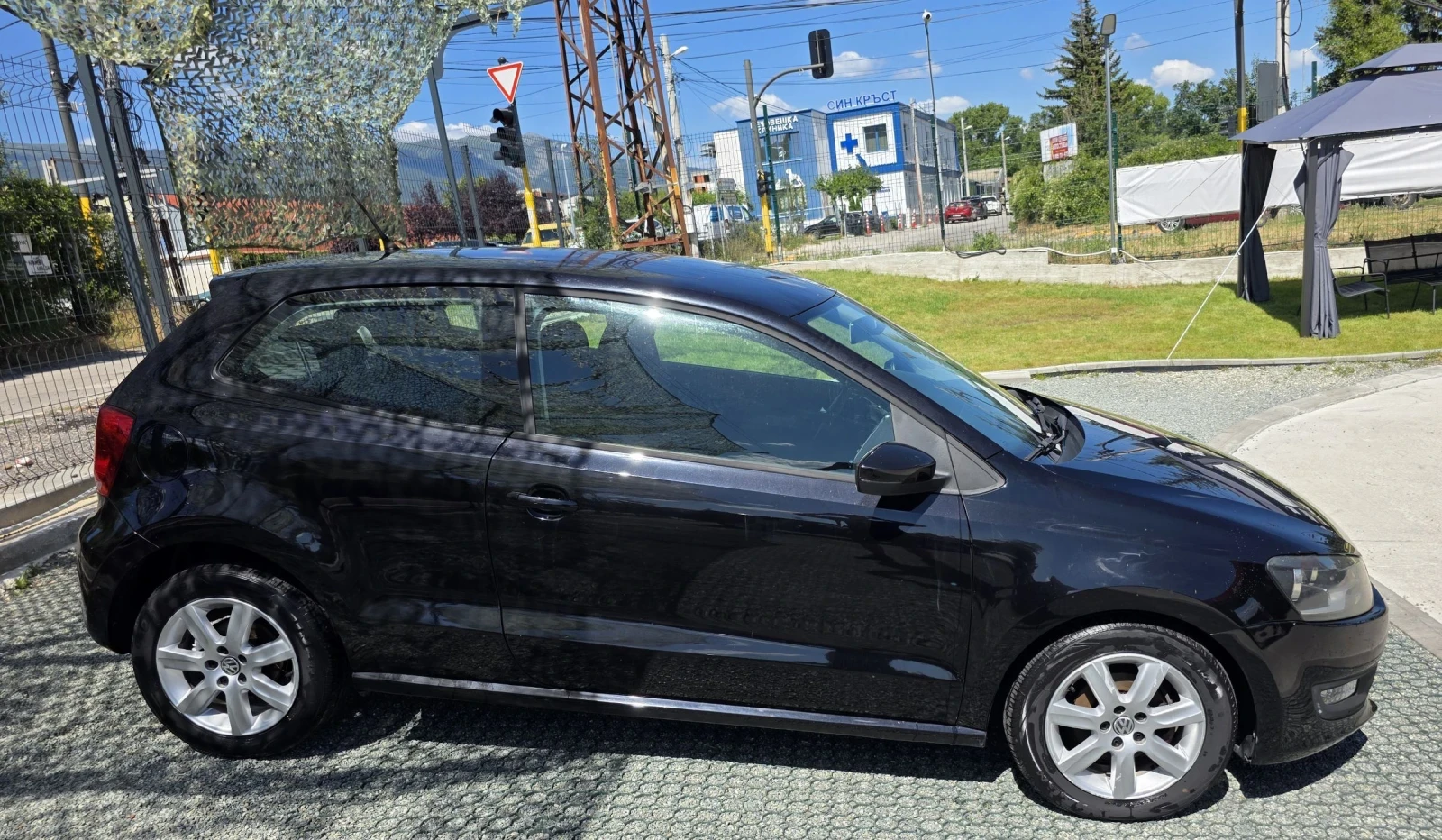 VW Polo 1.6 TDI , снимка 5 - Автомобили и джипове - 55180517