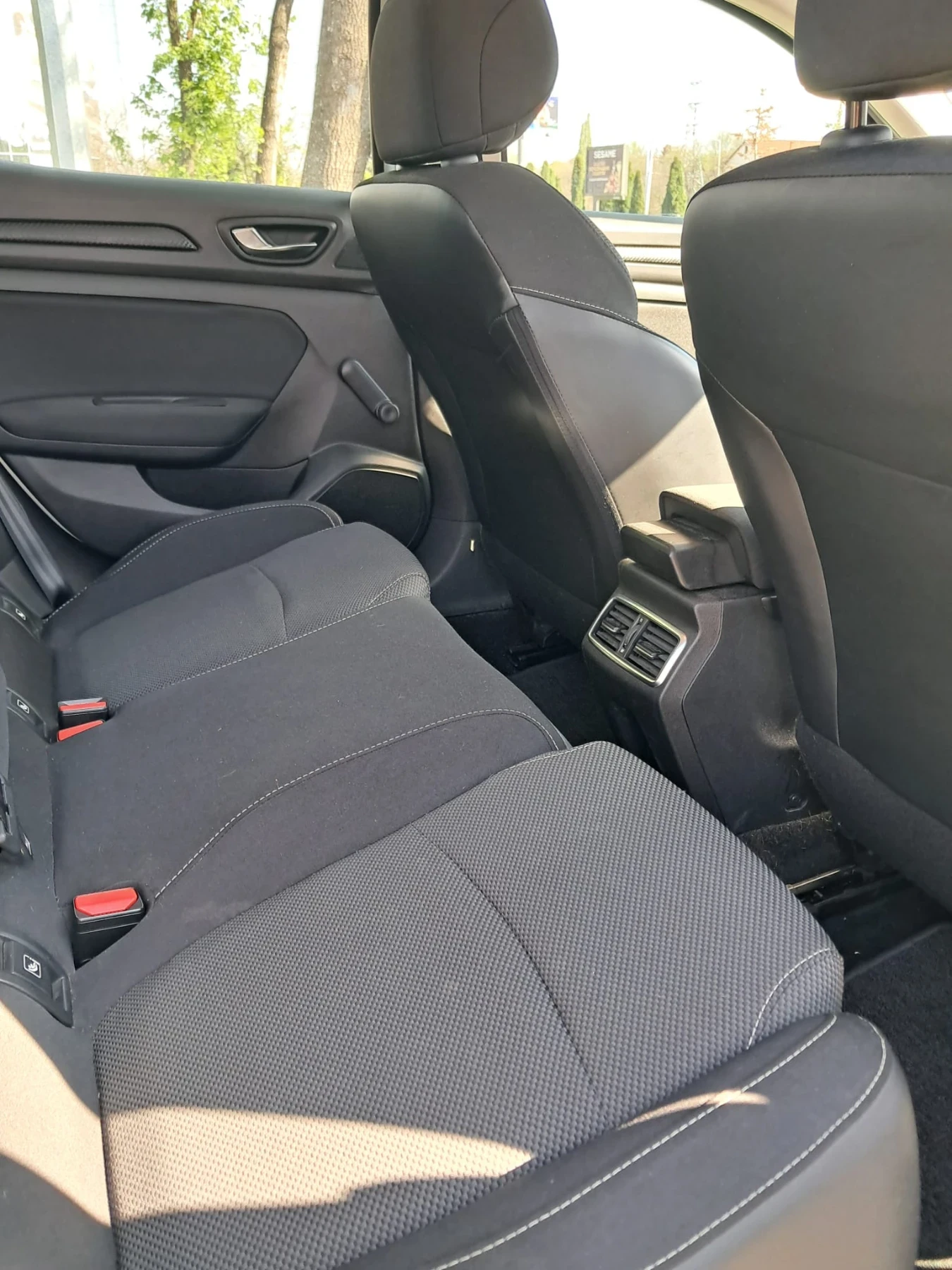Renault Megane 1.5 dci, снимка 14 - Автомобили и джипове - 55211672