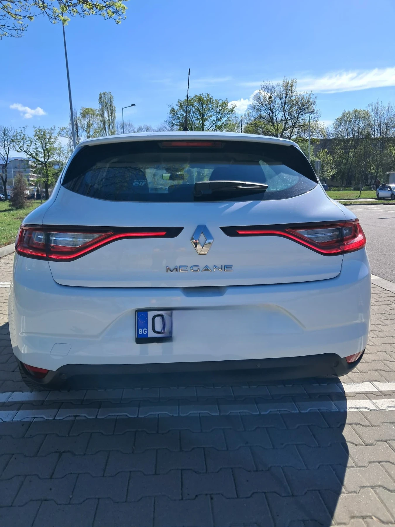 Renault Megane 1.5 dci, снимка 7 - Автомобили и джипове - 55211672