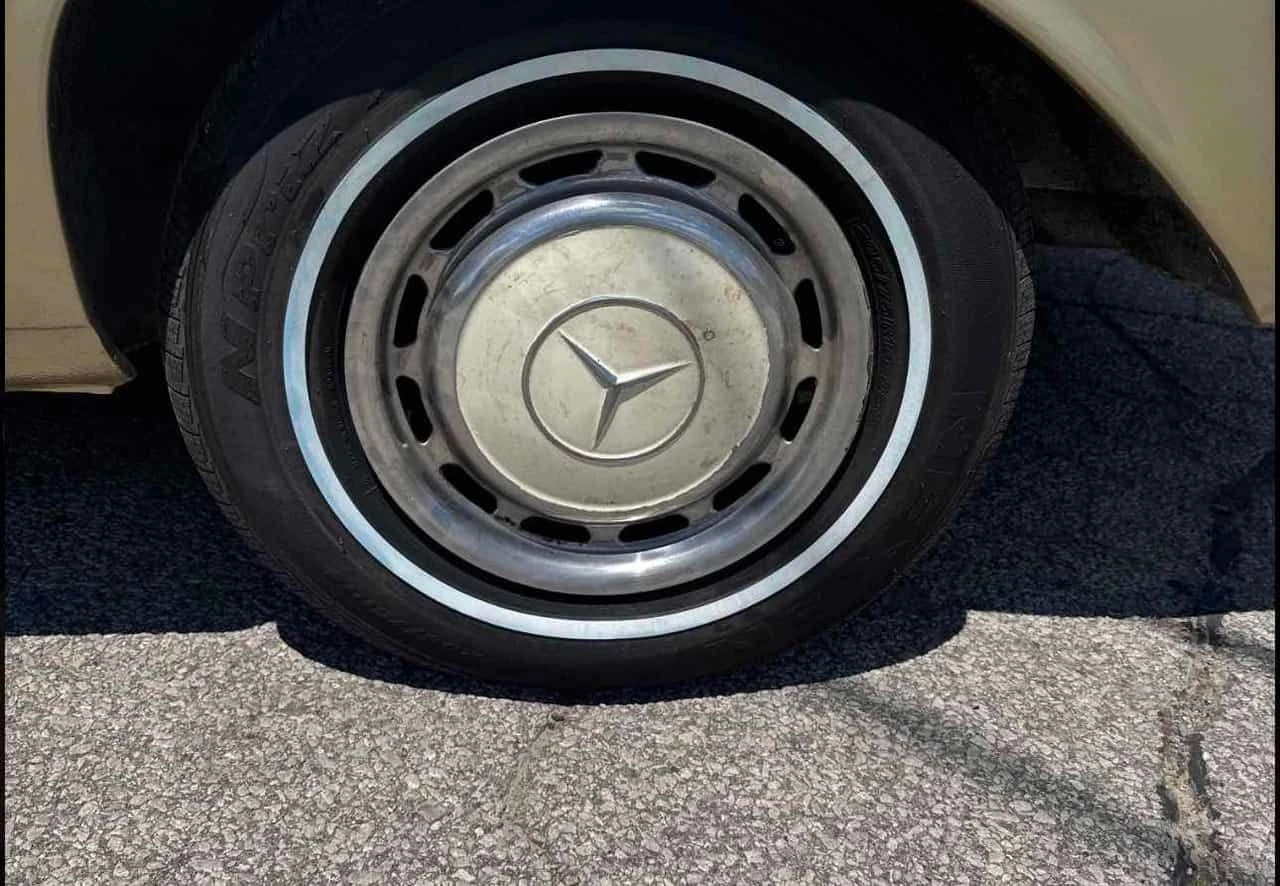 Mercedes-Benz 280 280E  CARFAX, снимка 7 - Автомобили и джипове - 55221242