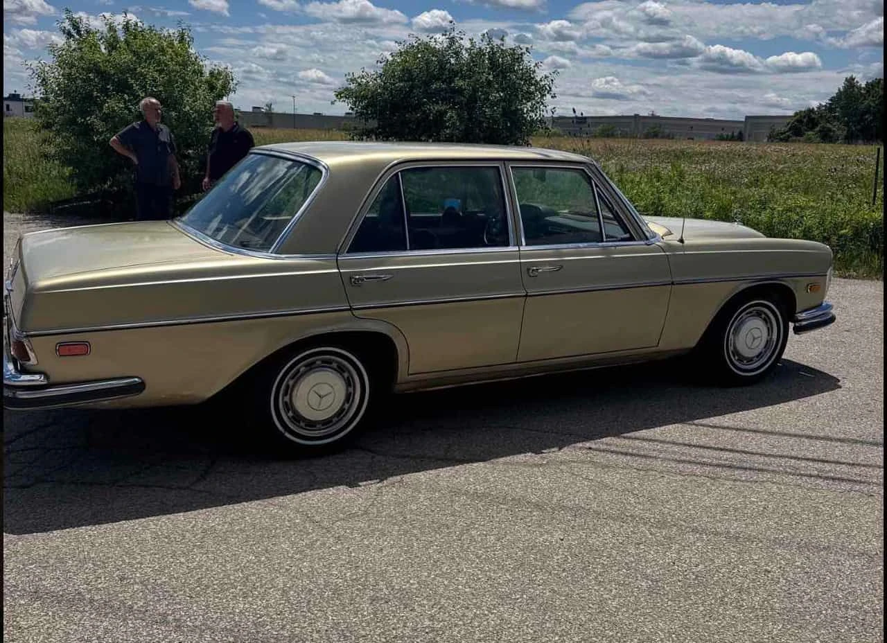 Mercedes-Benz 280 280E  CARFAX, снимка 3 - Автомобили и джипове - 55221242