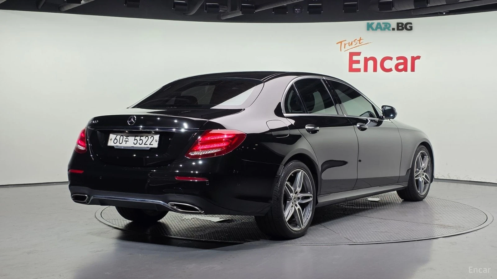Mercedes-Benz E 300 * AMG* ПОДГРЕВ* ОБДУХВАНЕ* ПАНО* HEAD-UP* 360* BUR, снимка 2 - Автомобили и джипове - 55222733