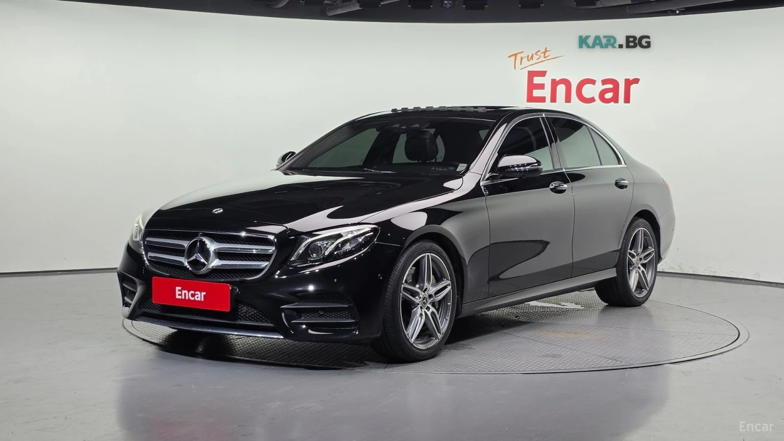 Mercedes-Benz E 300 * AMG* ПОДГРЕВ* ОБДУХВАНЕ* ПАНО* HEAD-UP* 360* BUR
