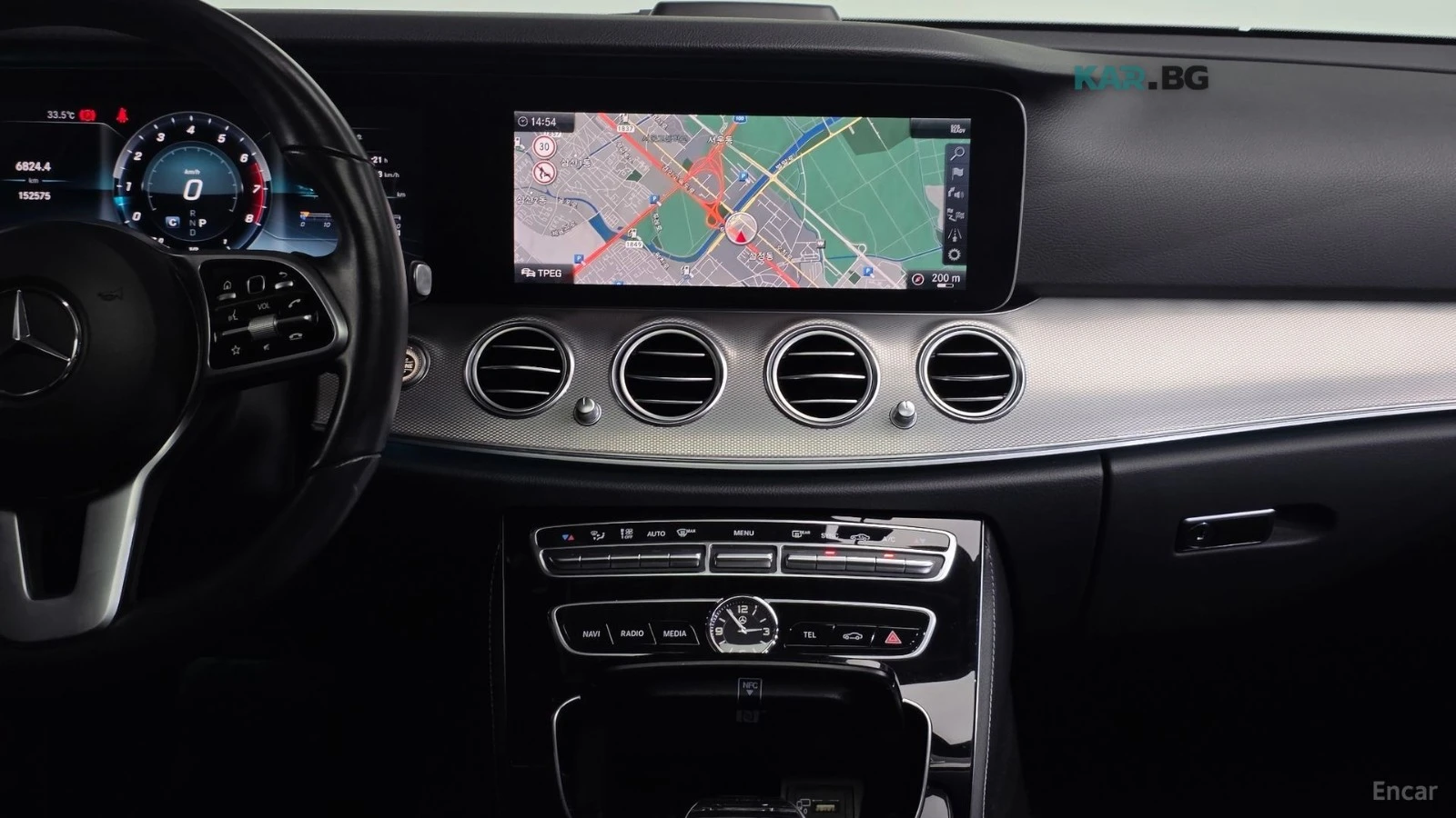 Mercedes-Benz E 300 * AMG* ПОДГРЕВ* ОБДУХВАНЕ* ПАНО* HEAD-UP* 360* BUR, снимка 12 - Автомобили и джипове - 55222733