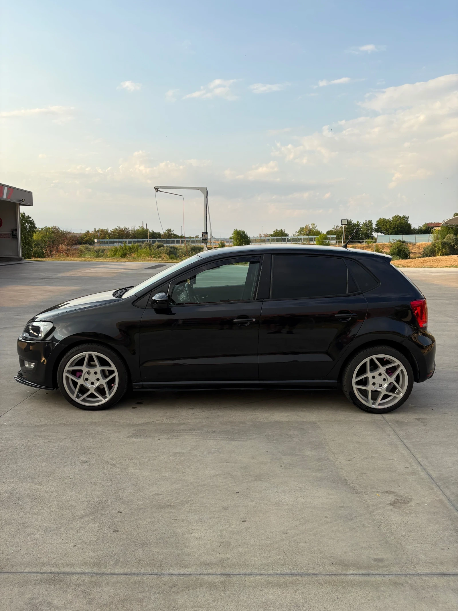 VW Polo 1.6TDI, снимка 7 - Автомобили и джипове - 55599345