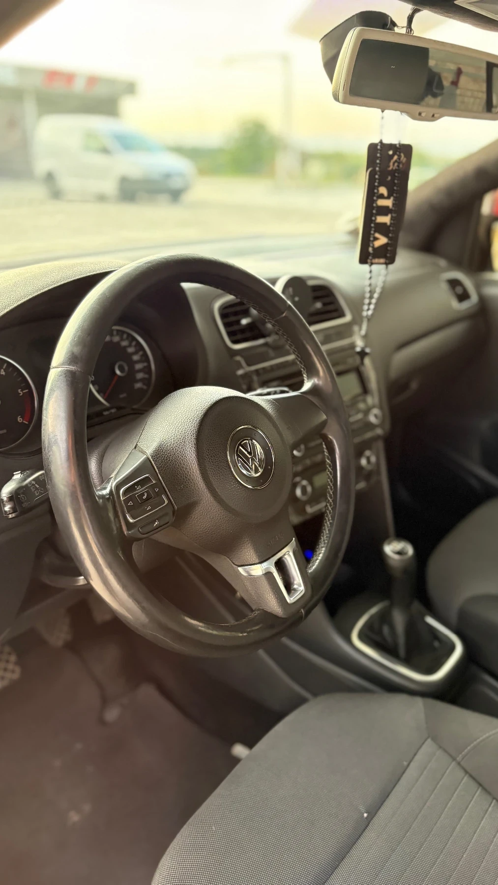 VW Polo 1.6TDI, снимка 9 - Автомобили и джипове - 55599345