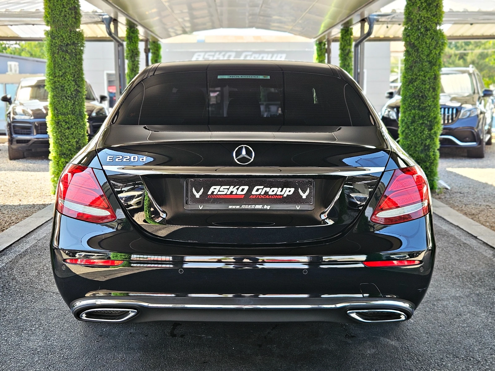 Mercedes-Benz E 220 AMG/GERMANY/180CAMERA/AMBI/ПОДГРЕВ/PARK PILOT/LIZI, снимка 6 - Автомобили и джипове - 55751840