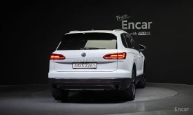 VW Touareg * 3.0TDI* PREMIUM* ПАНО* ПОДГРЕВ* KEYLESS* КАМЕРИ*, снимка 4