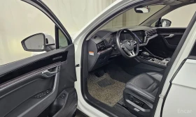VW Touareg * 3.0TDI* PREMIUM* ПАНО* ПОДГРЕВ* KEYLESS* КАМЕРИ*, снимка 7