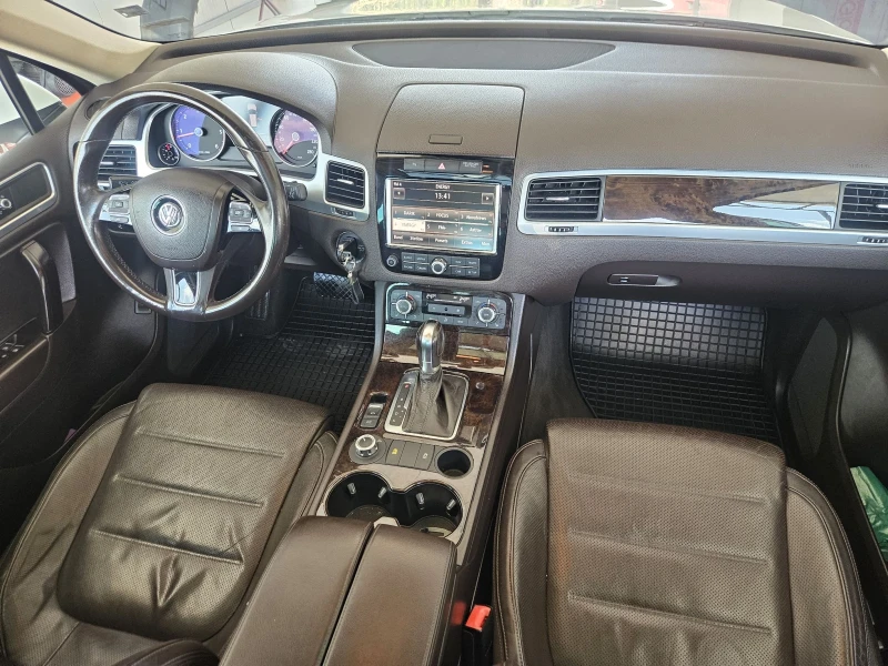 VW Touareg 3.0TDI* FULL* , снимка 10 - Автомобили и джипове - 51935192