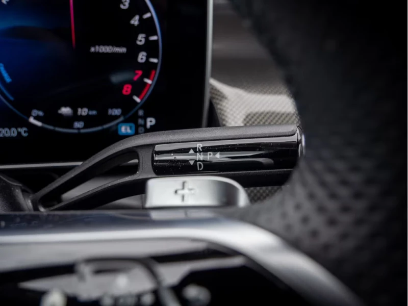 Mercedes-Benz GLC 300 AMG/313HP/4MATIC/MEMO/CAM/LED/NAVI/DIGI/AMBI/204G, снимка 9 - Автомобили и джипове - 51484552