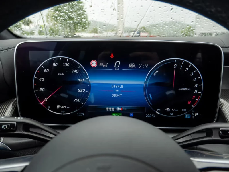 Mercedes-Benz GLC 300 AMG/313HP/4MATIC/MEMO/CAM/LED/NAVI/DIGI/AMBI/204G, снимка 8 - Автомобили и джипове - 51484552