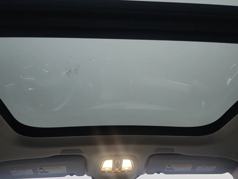 Volvo XC60 PLUS DARK THEME * Carfax * , снимка 12 - Автомобили и джипове - 53123733