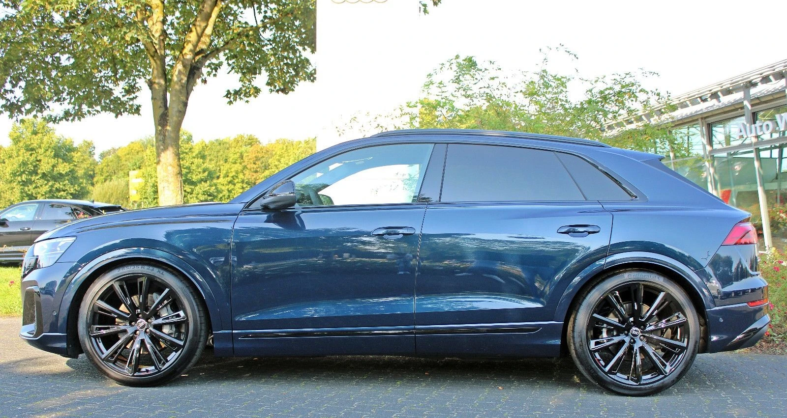 Audi Q8 55 TFSI Quattro = S-line= Black Optic Plus Гаранци - изображение 3