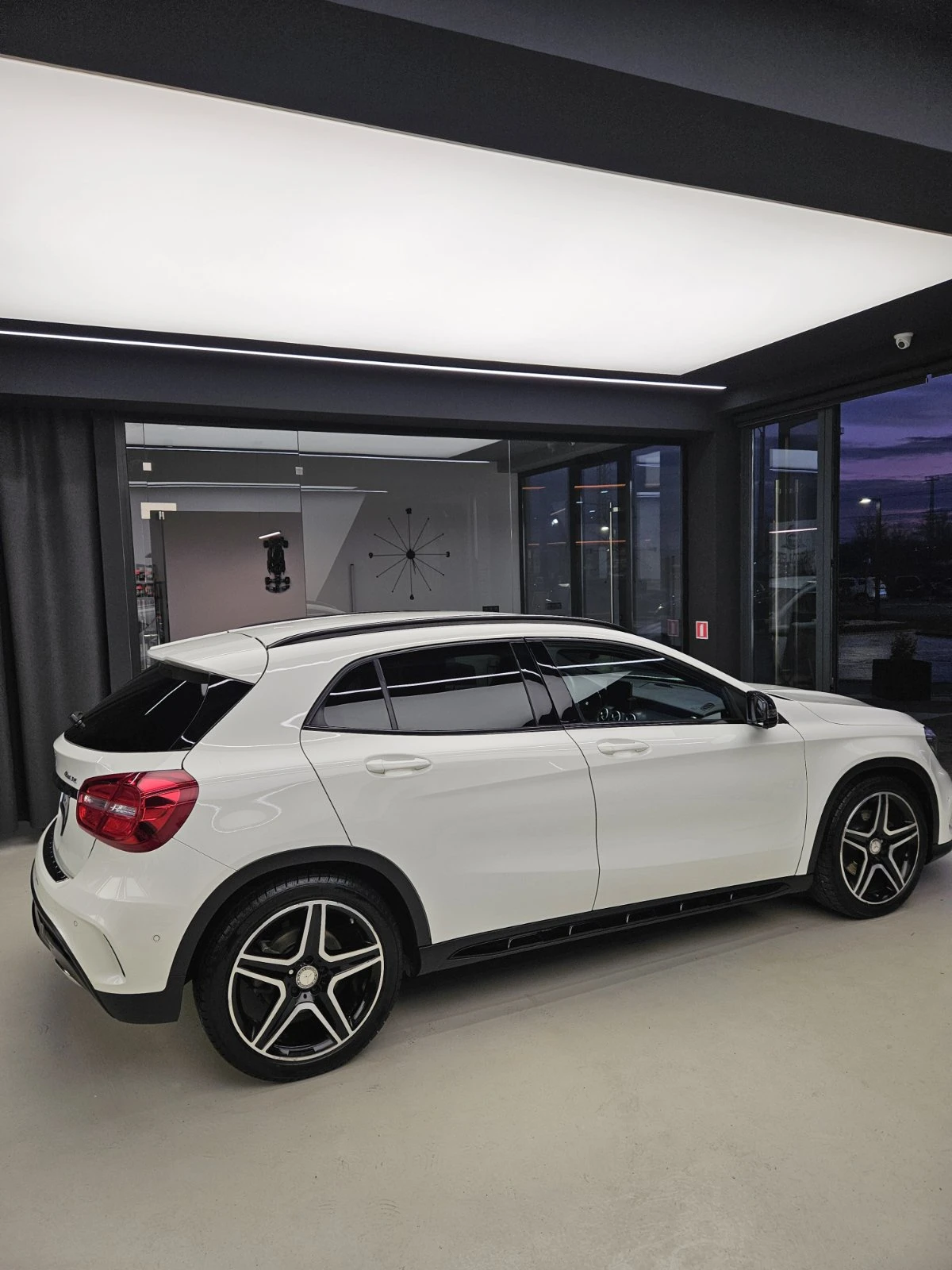 Mercedes-Benz GLA 250 4-Matic AMG * NIGHT EDITION - изображение 8
