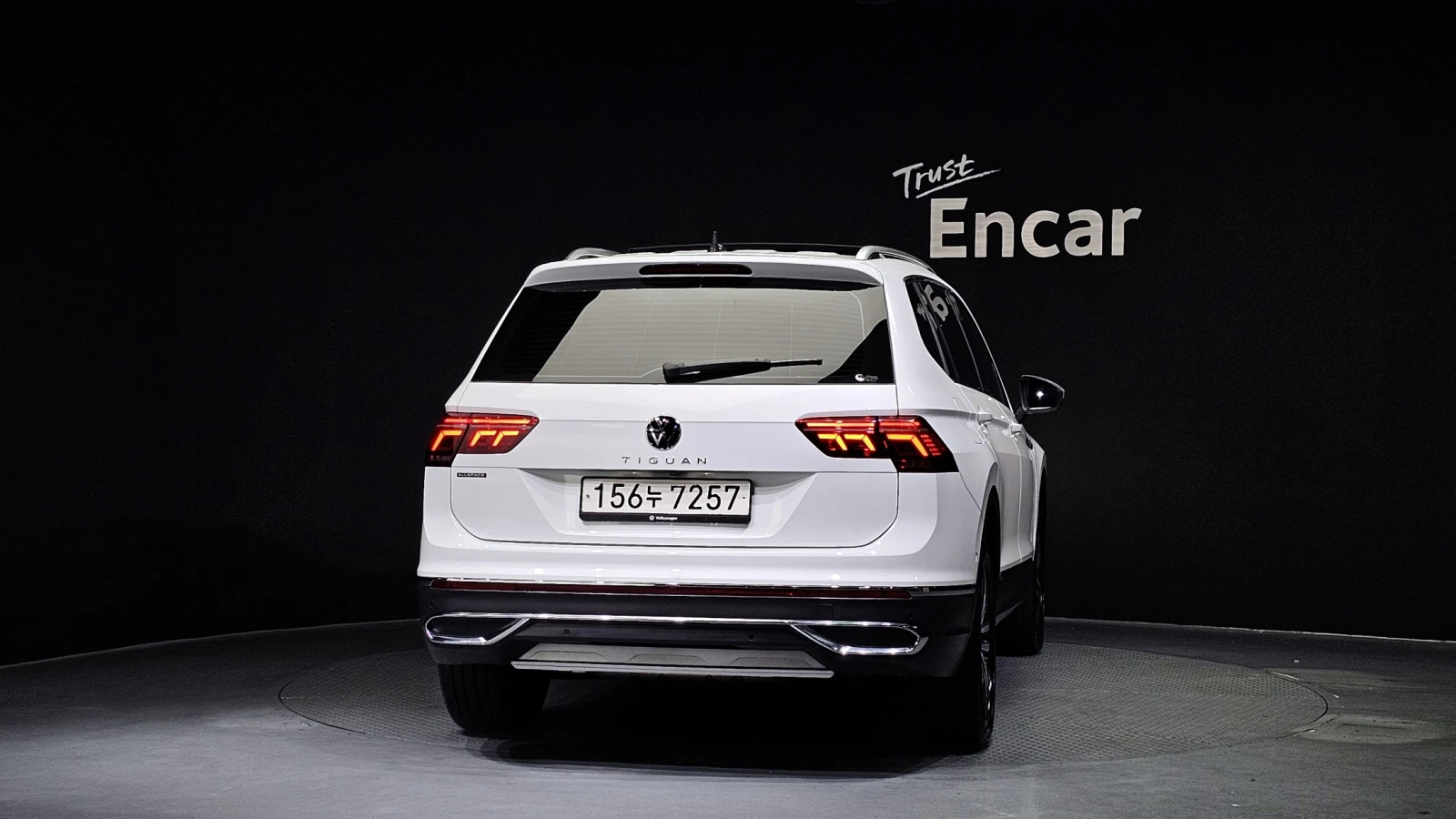 VW Tiguan 2023* PRESTIGE* HEAD-UP* ALLSPACE* КРАЙНА ЦЕНА, снимка 3 - Автомобили и джипове - 54378757