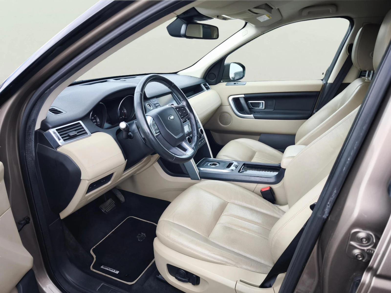 Land Rover Discovery Sport 2.2 SD4, снимка 7 - Автомобили и джипове - 54684109