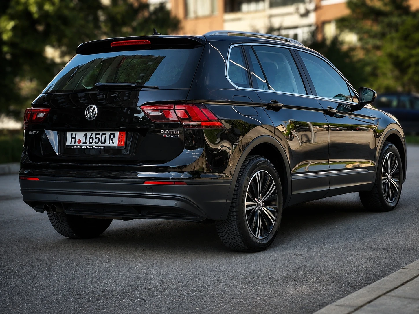VW Tiguan 2.0 TDI/DSG/4motion, снимка 4 - Автомобили и джипове - 55195096