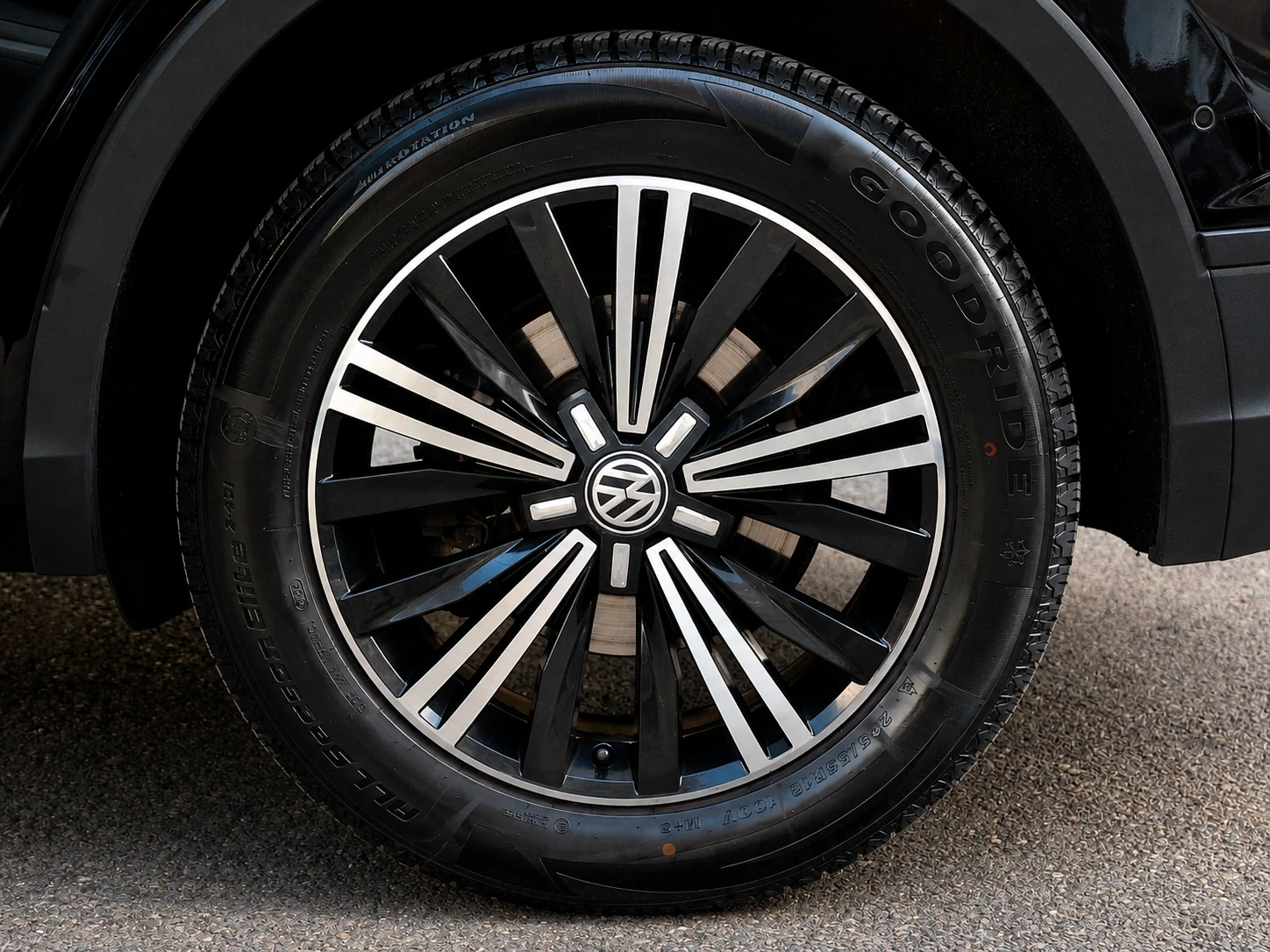 VW Tiguan 2.0 TDI/DSG/4motion, снимка 17 - Автомобили и джипове - 55195096