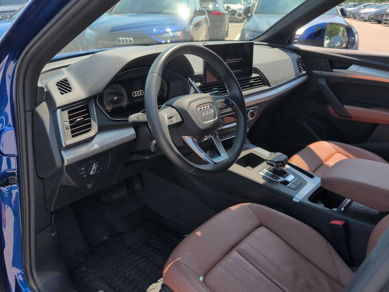 Audi Q5 * Technik * CARFAX * ОПЦИЯ ЗА ФИНАНСИРАНЕ , снимка 14 - Автомобили и джипове - 55302855