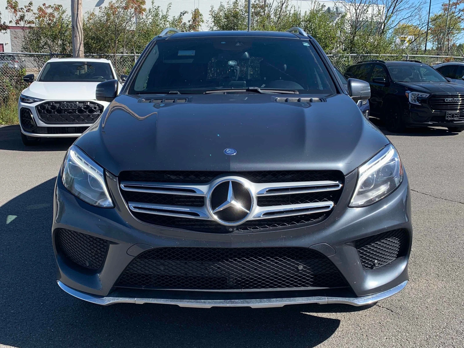 Mercedes-Benz GLE 350 Diesel * АВТОКРЕДИТ * ГЛАВНО ПРЕДСТАВИТЕЛСТВО, снимка 2 - Автомобили и джипове - 56132949