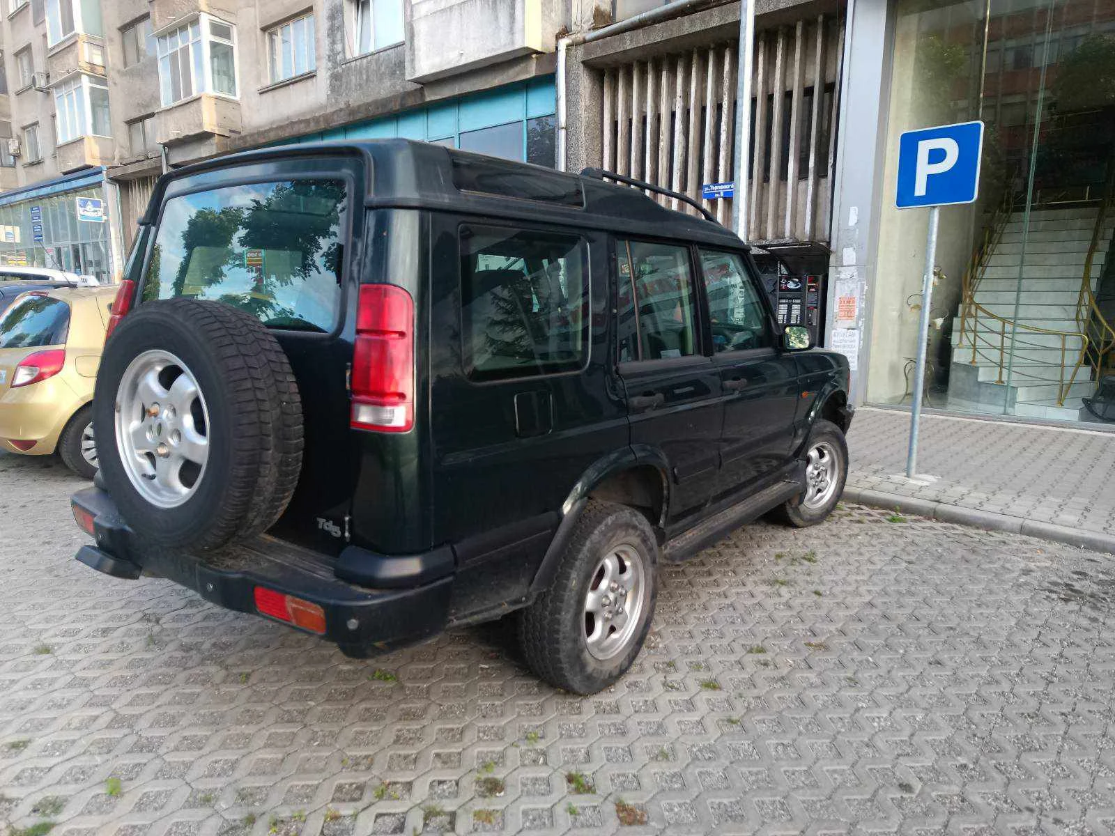 Land Rover Discovery, снимка 4 - Автомобили и джипове - 56272188