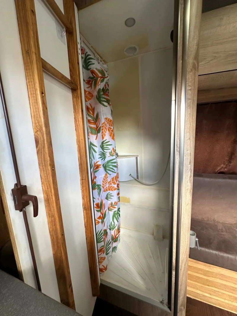 Ford Transit 2.0* 170kc* ЗАДНО!, снимка 15 - Бусове и автобуси - 50179191