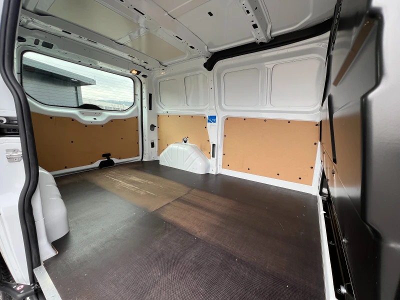 Ford Transit Custom 2.0TDCi LED/PDC/ТОП СЪСТОЯНИЕ/Сервизна история/, снимка 11 - Бусове и автобуси - 53454897