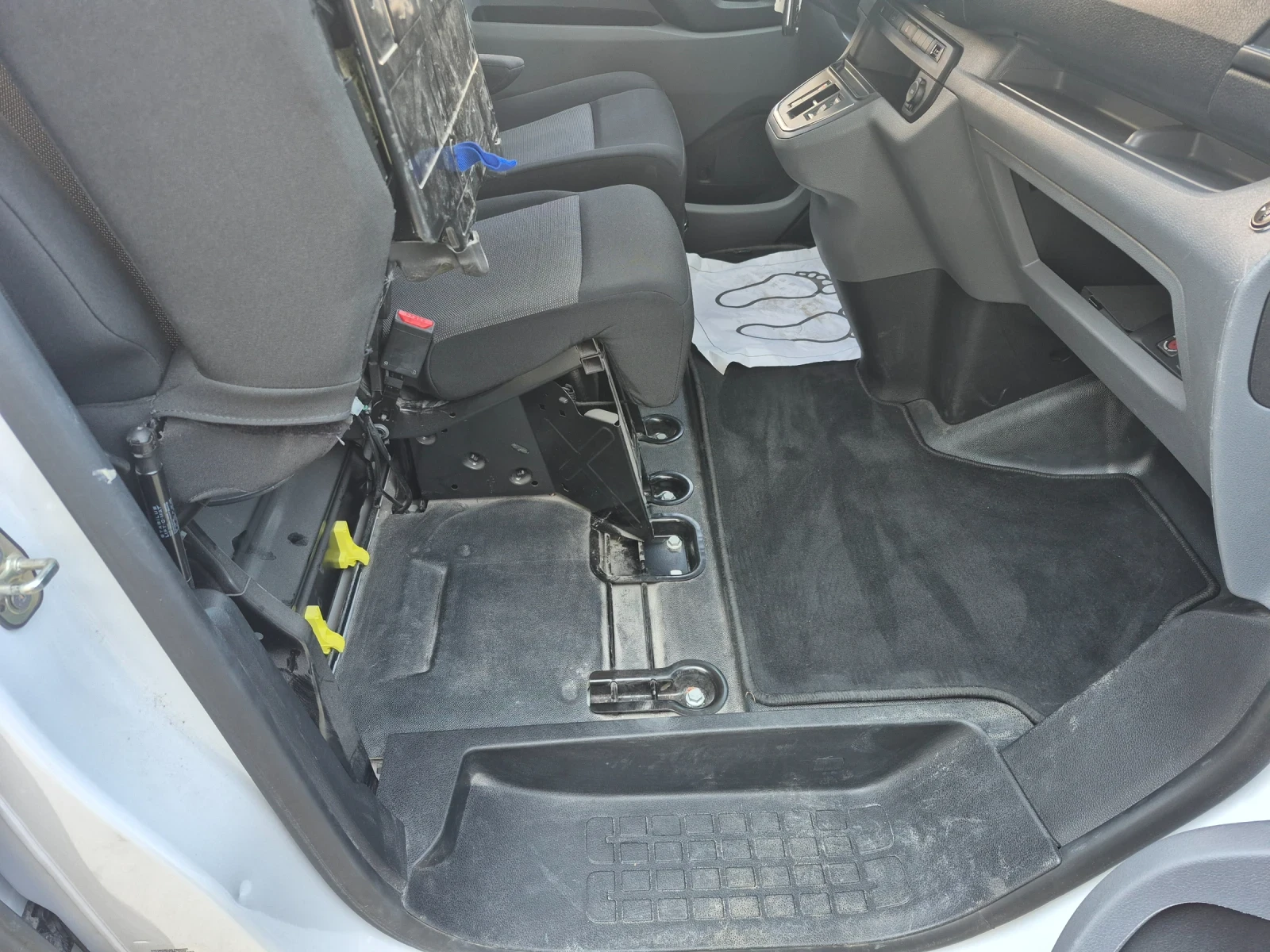Opel Vivaro Vivaro E 75kw, снимка 9 - Бусове и автобуси - 54998080