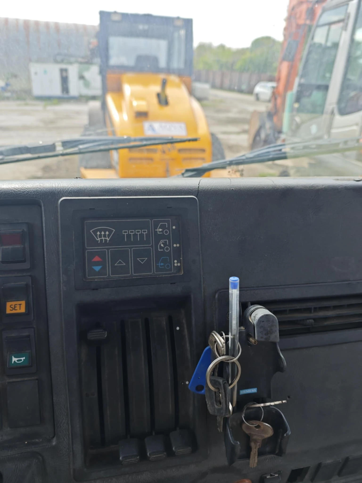 Man 12.222    | Mobile.bg   14