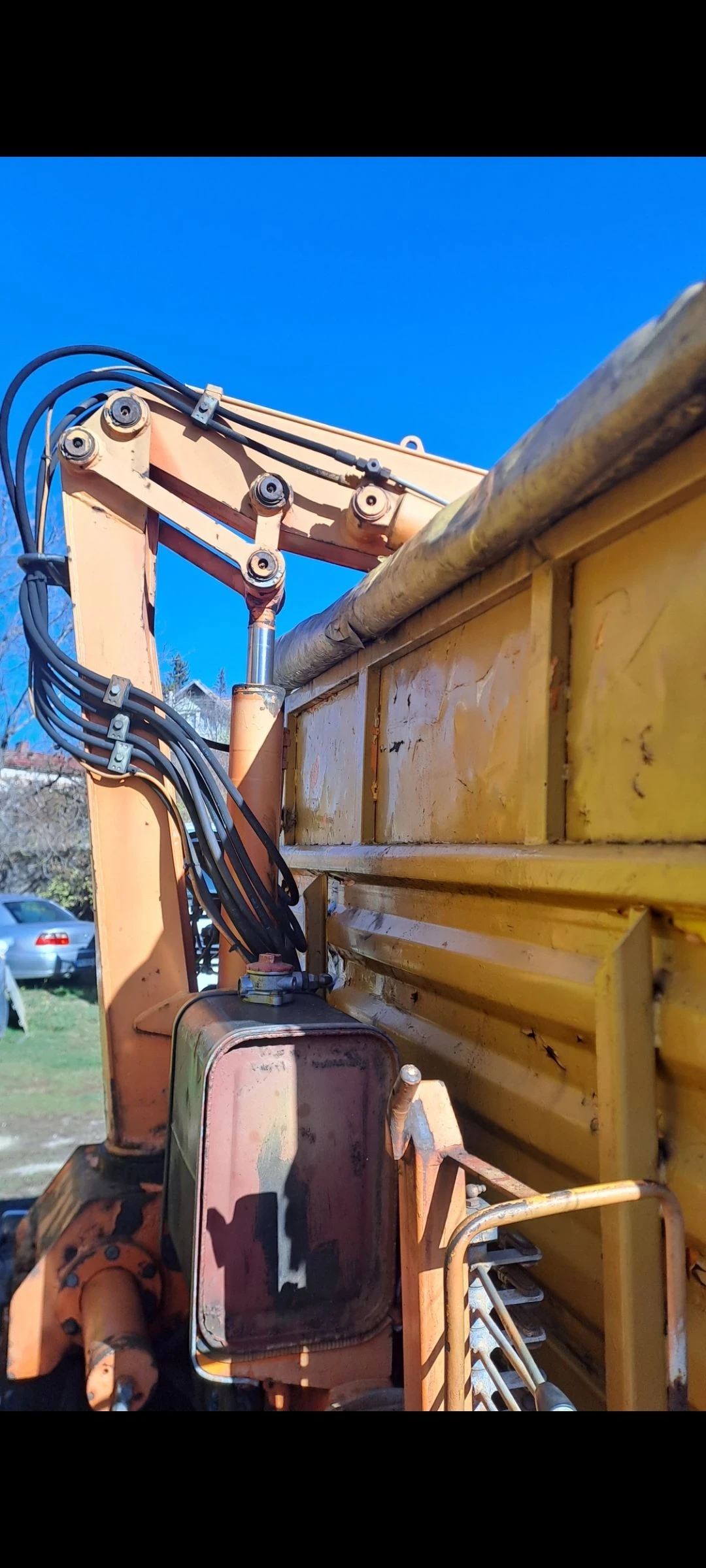 Man 8.163 Самосвал с кран  - изображение 3