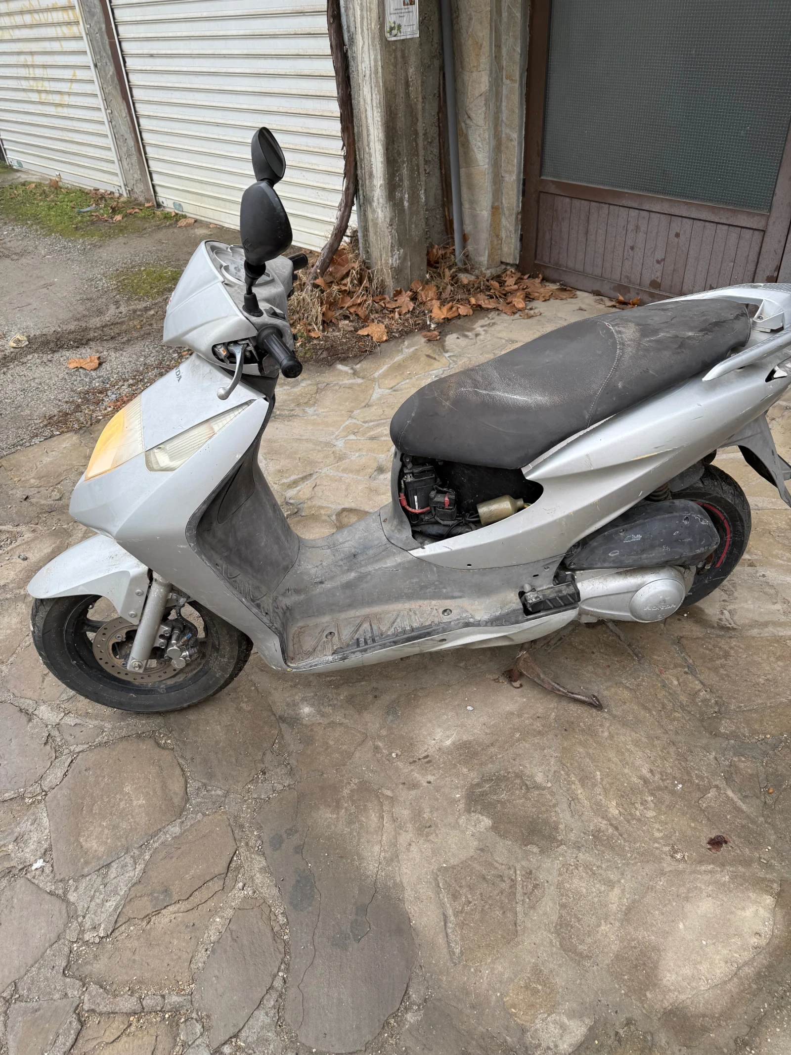 Honda Dylan 125 - изображение 5