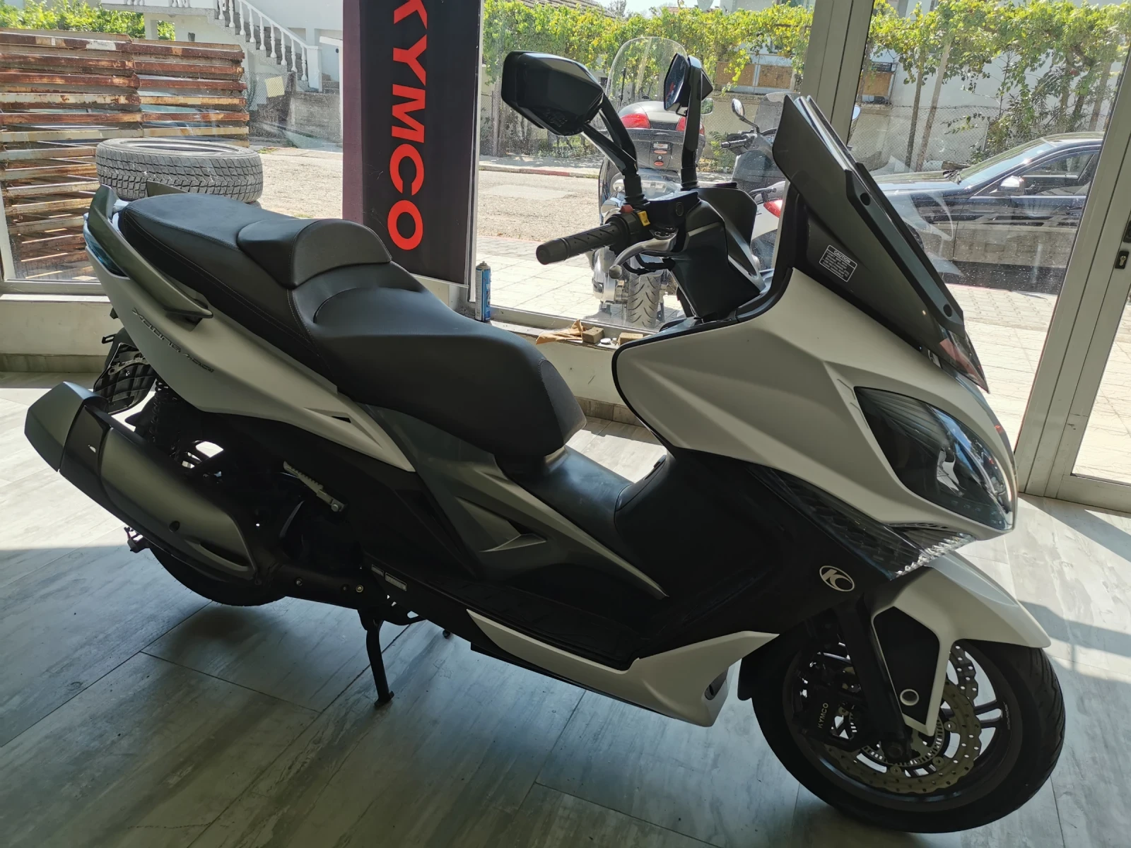 Kymco Xciting 400 i, снимка 2 - Мотоциклети и мототехника - 55445703