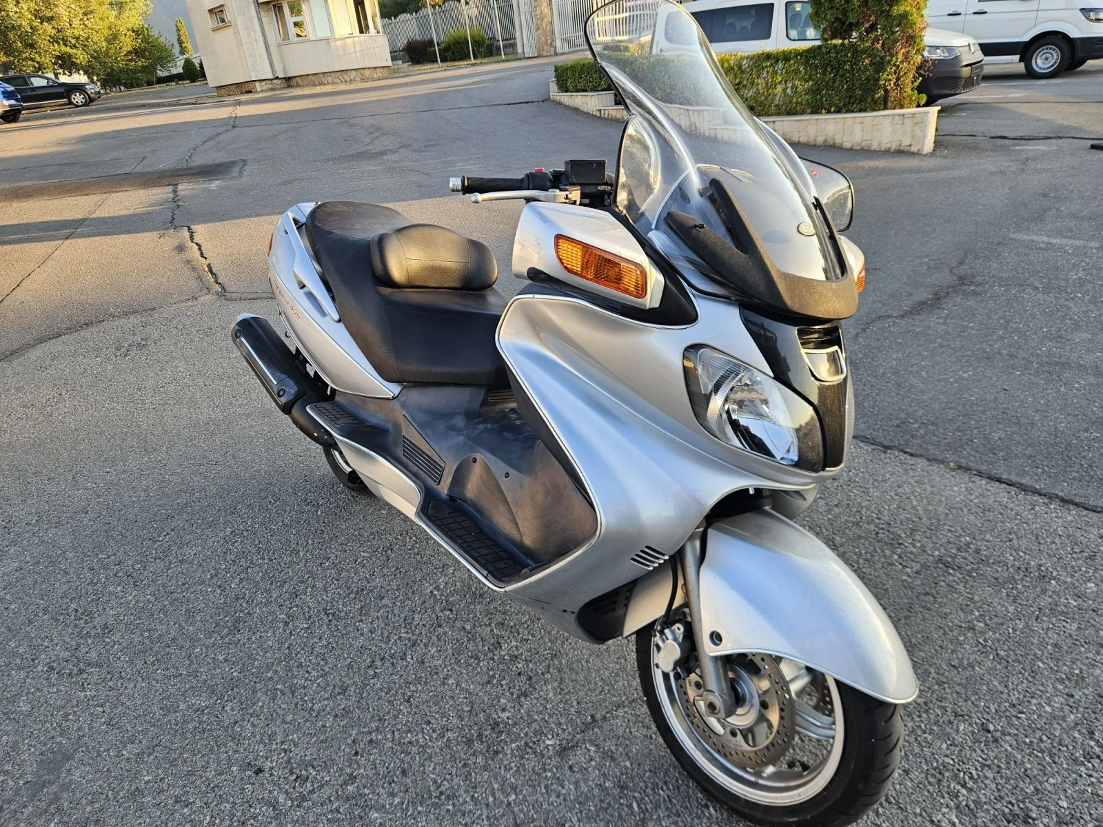 Suzuki Burgman 650