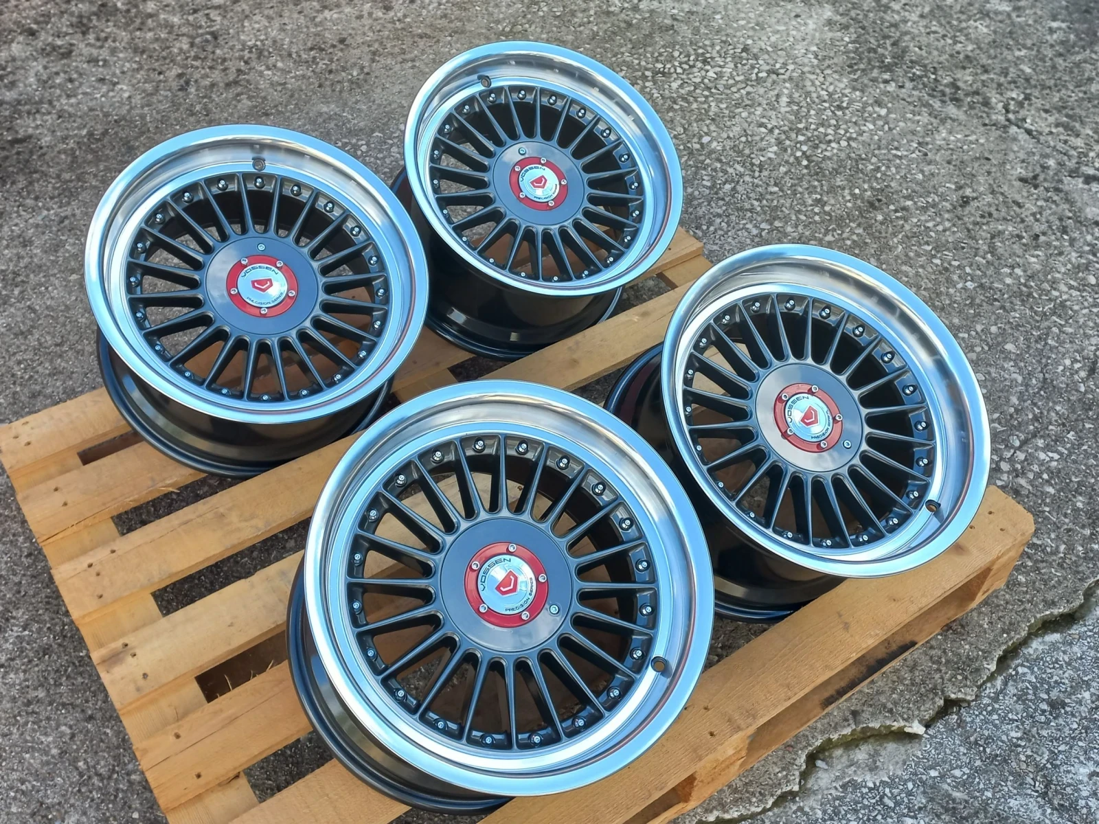 ������ �� BMW | Mobile.bg � ����������� 6