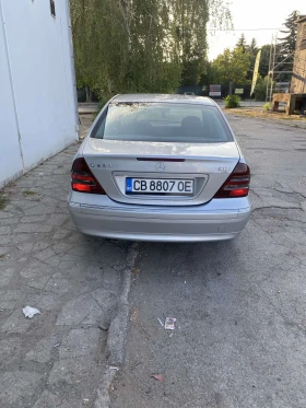 Mercedes-Benz 220, снимка 3