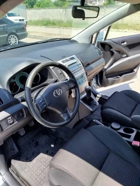 Toyota Corolla verso, снимка 17