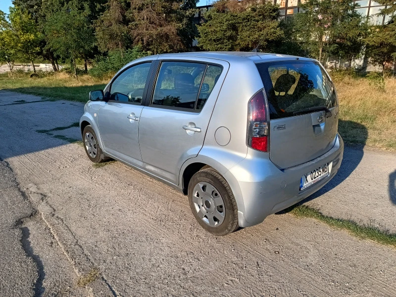 Daihatsu Sirion, снимка 6 - Автомобили и джипове - 47411798