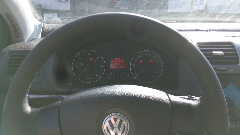 VW Golf 5, снимка 9 - Автомобили и джипове - 47802713