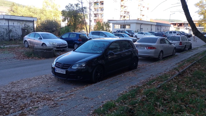 VW Golf 5, снимка 10 - Автомобили и джипове - 47802713