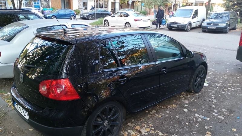 VW Golf 5, снимка 3 - Автомобили и джипове - 47802713